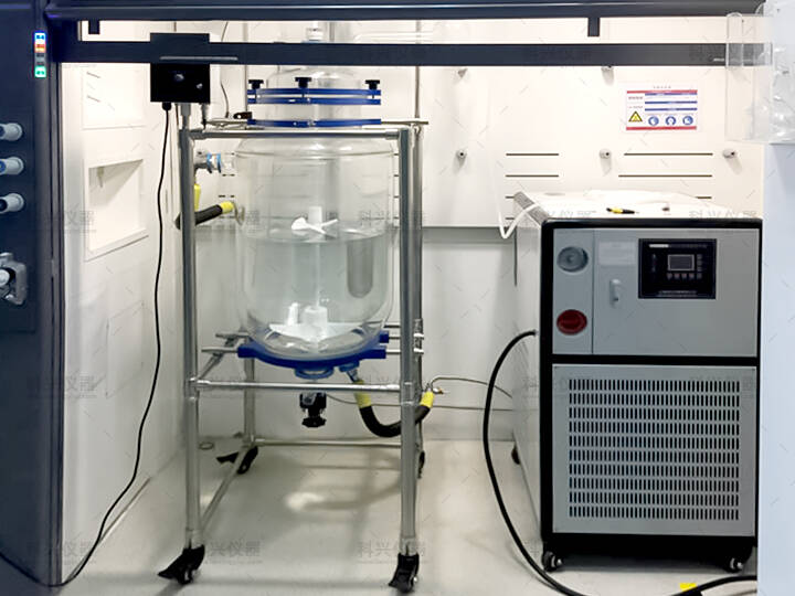 上?？婆d儀器與某公司合作