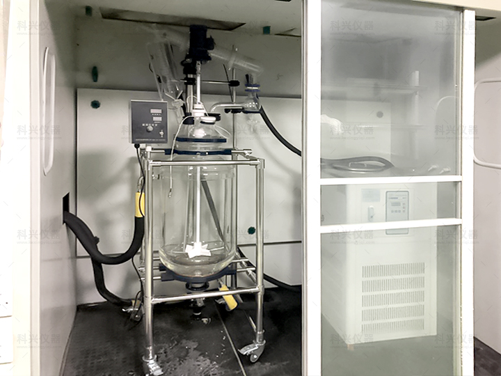 上?？婆d儀器與某公司合作